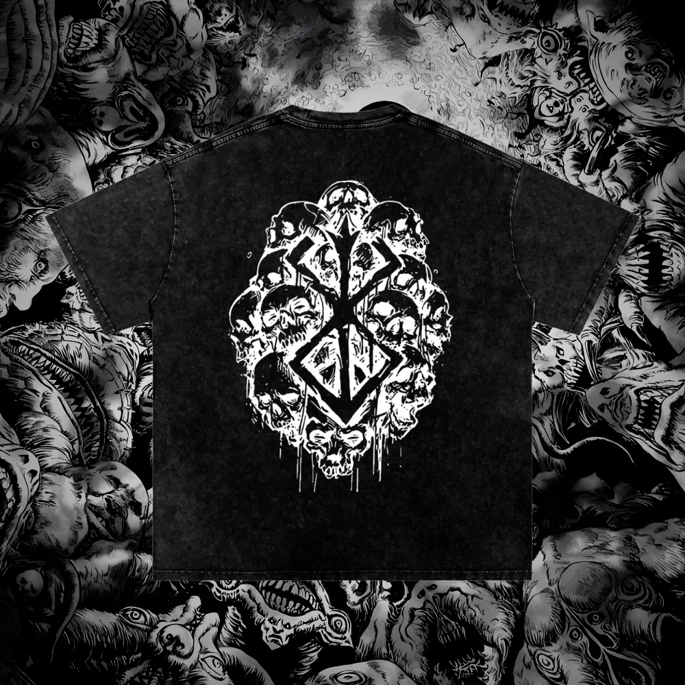 Berserk Pile of Skulls Vintage Washed Heavyweight Lifting Shirt